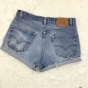 VINTAGE Levi’s High Rise Cutoff Denim Jean Shorts